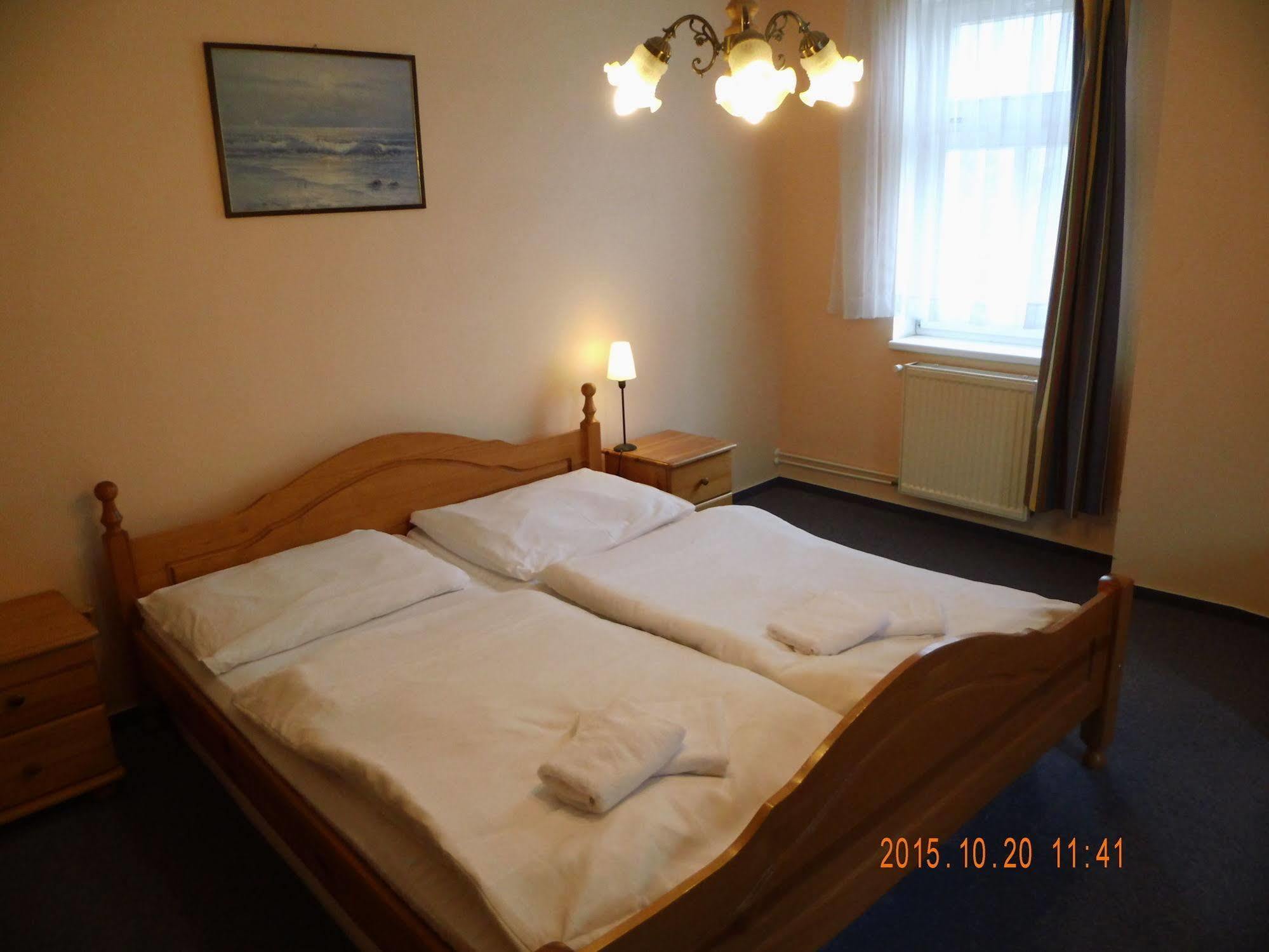 Pension Villa Berolina Marianske Lazne Ngoại thất bức ảnh