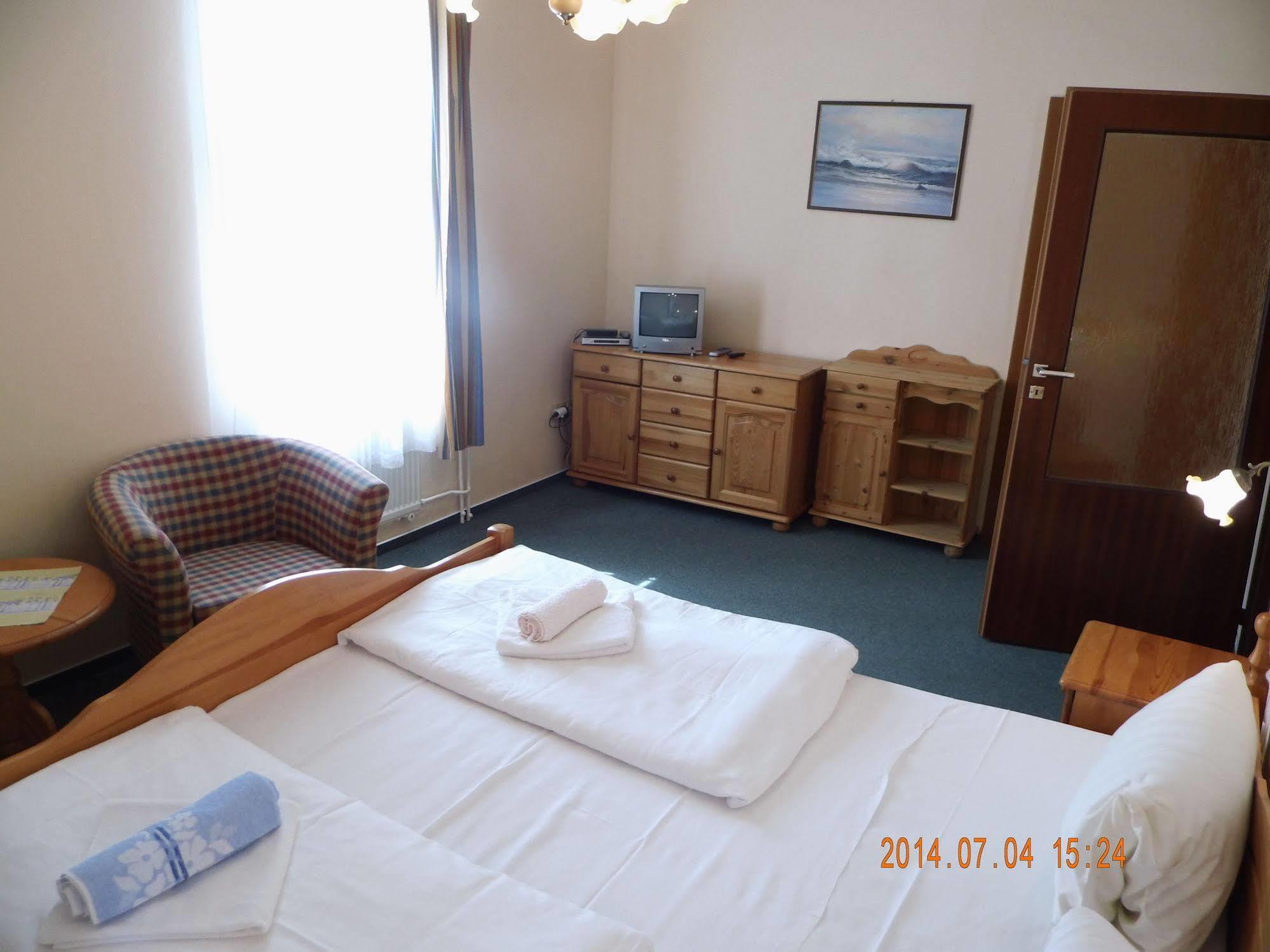 Pension Villa Berolina Marianske Lazne Ngoại thất bức ảnh